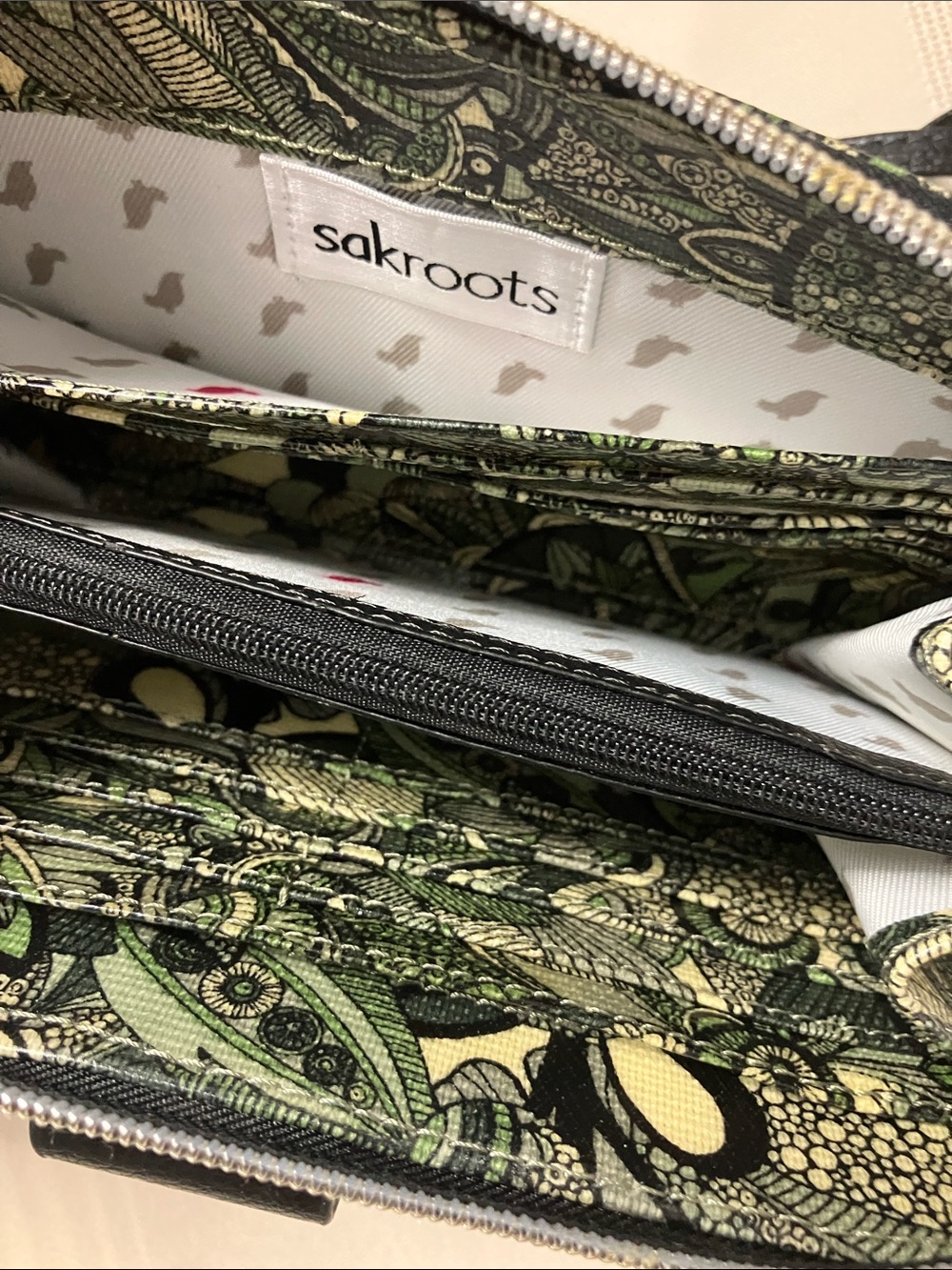 Sakroots 3 in 1 Crossbody Wristlet Phone Wallet Artist Circle Sage Spirit Desert - Picture 7 of 10